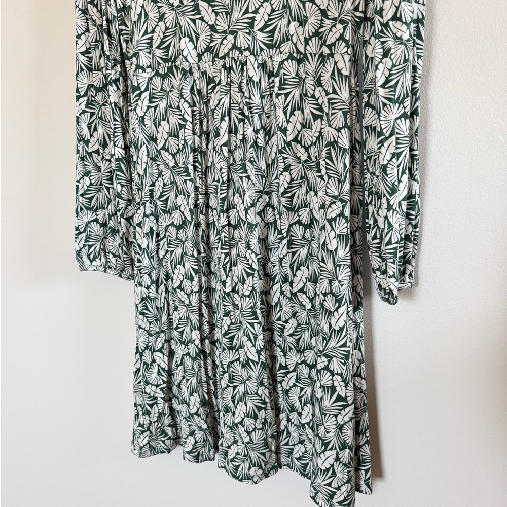 Boden • NWT Hattie Palm Leaf Green Jersey Dress Sz 6 V Neck Clover Preppy - Picture 4 of 7